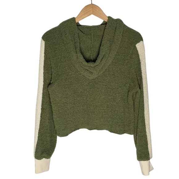 Champion Olive Green and Cream Women's Sweater - Picture 2 of 9